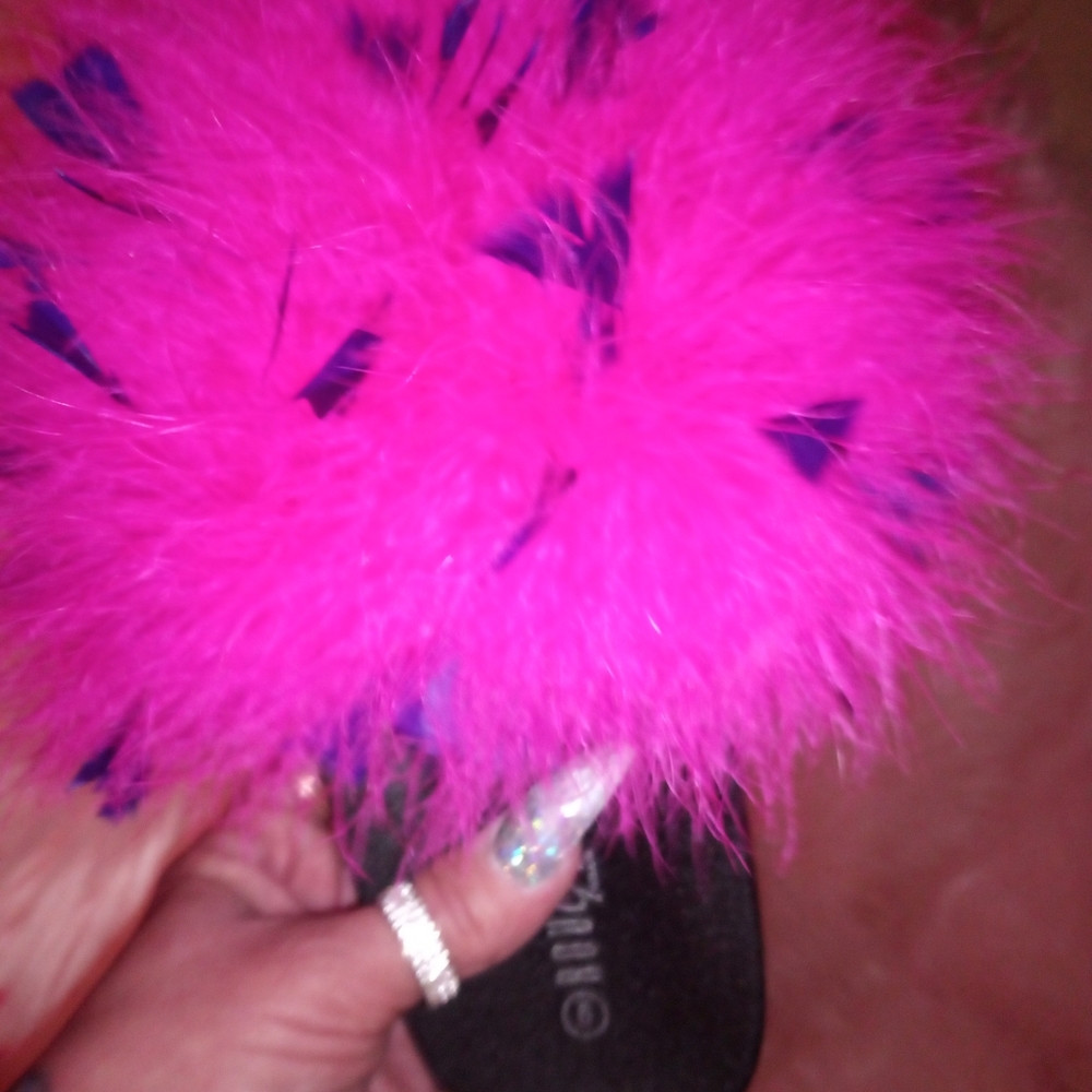 Sizes 5-12 Fluffy Slides